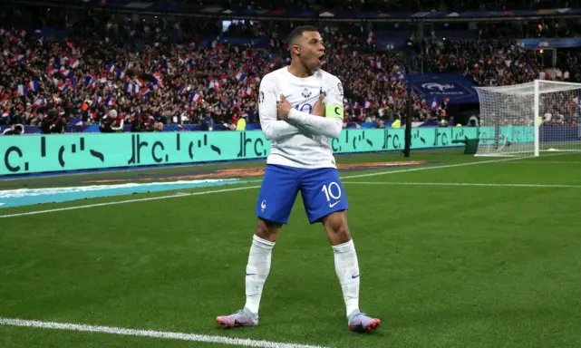 冰球附加赛上演强强对话，瓯越霹雳队翻盘姑苏天虎队，战术调整见效；主场山呼海啸的简单介绍