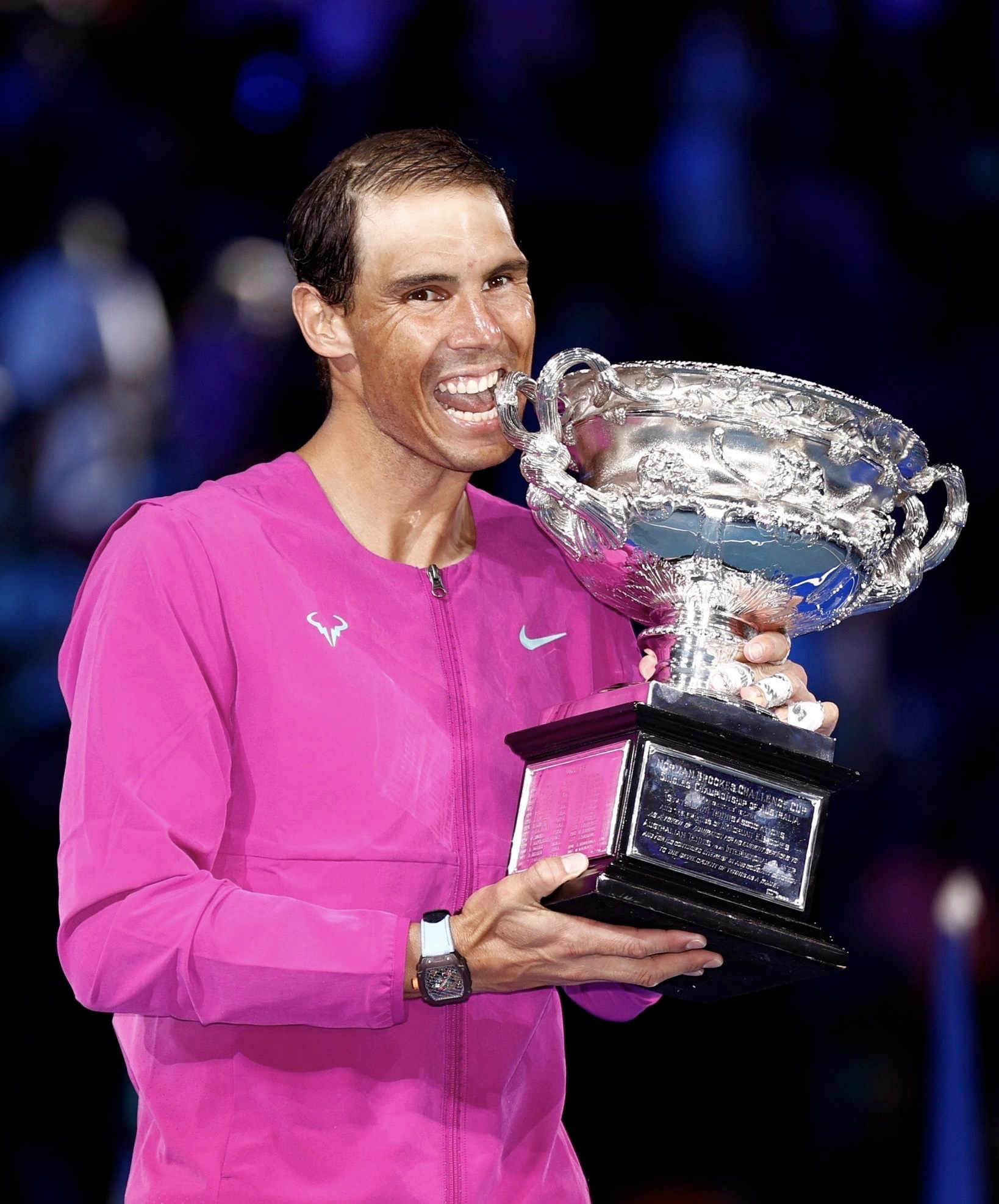  爆冷引发热议！，纳达尔在DWG比赛中大比分获胜上演精彩一战