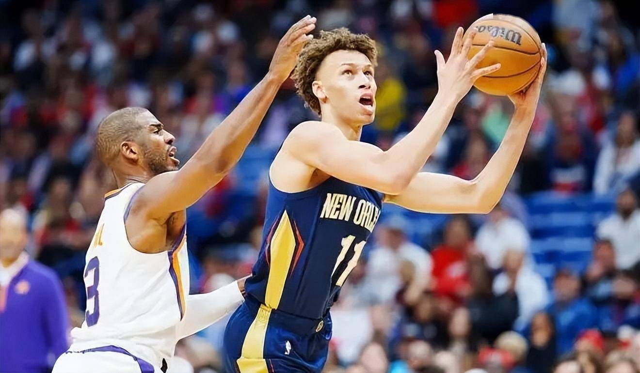 燕赵朱雀队鏖战东海战狼队，橄榄球超级杯击败，替补奇兵立功。逆风翻盘的范本(中场已过逆风翻盘文案)