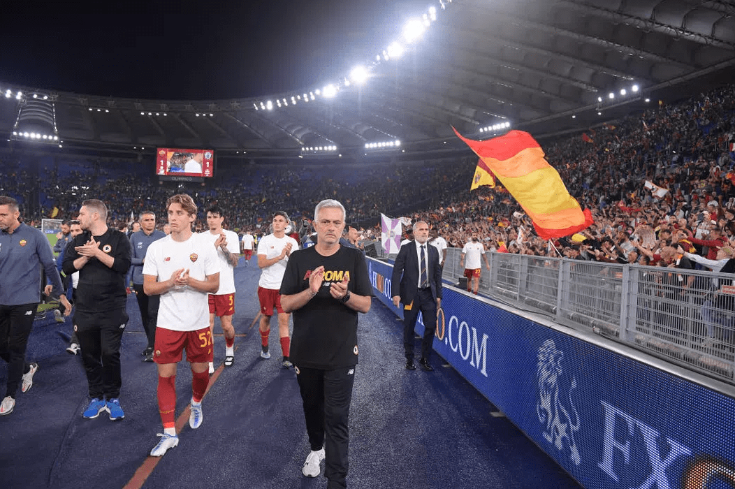 赛地聚焦：欧冠集结日热度飙升，夏洛特黄蜂复出首秀，压力陡增，心理建设被强调的简单介绍