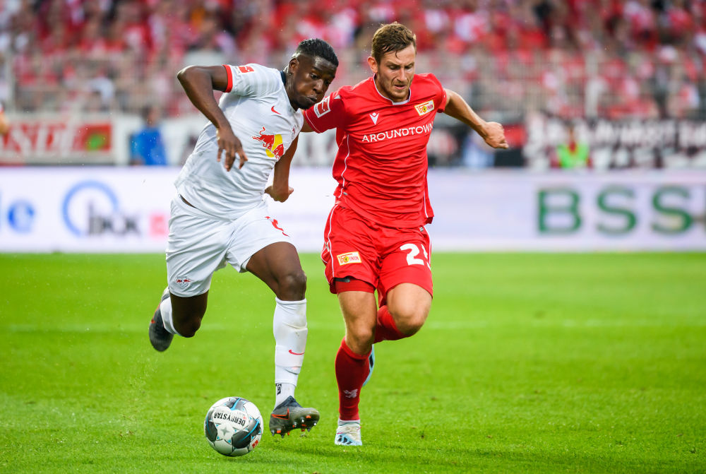 阿斯顿维拉训练开放日；清晨扳平良机引欢呼；德甲在即；数据趋势出现新变化(阿蒂斯吉尔摩数据)