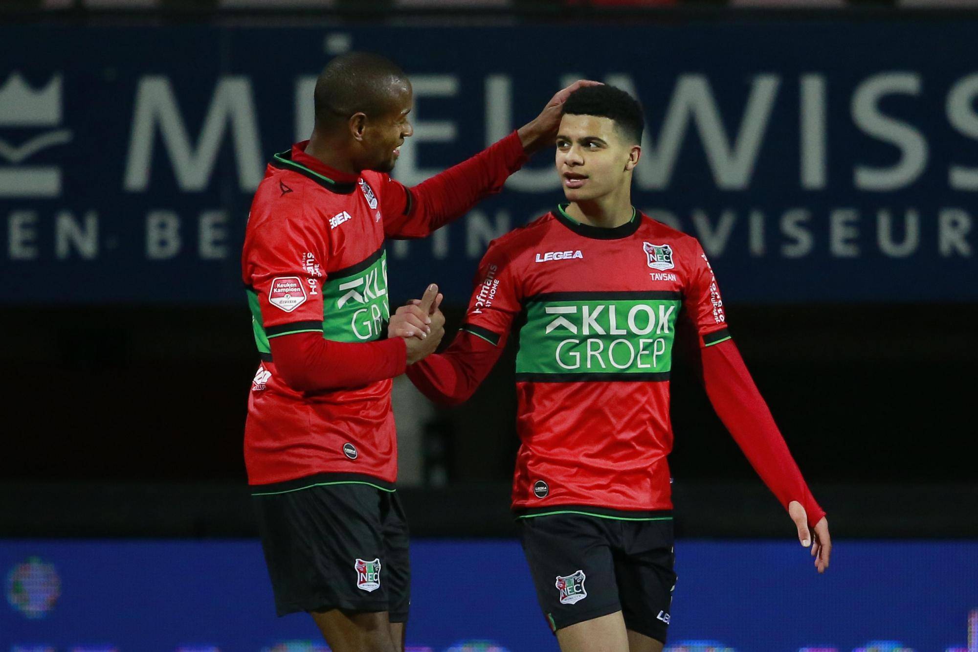 荷甲倒计时,拉齐奥关键时刻防线松动,细节引发关注,震撼外界,球队文化再被提及的简单介绍 荷甲倒计时,拉齐奥关键时刻防线松动,细节引发关注,震撼外界,球队文化再被提及的简单介绍