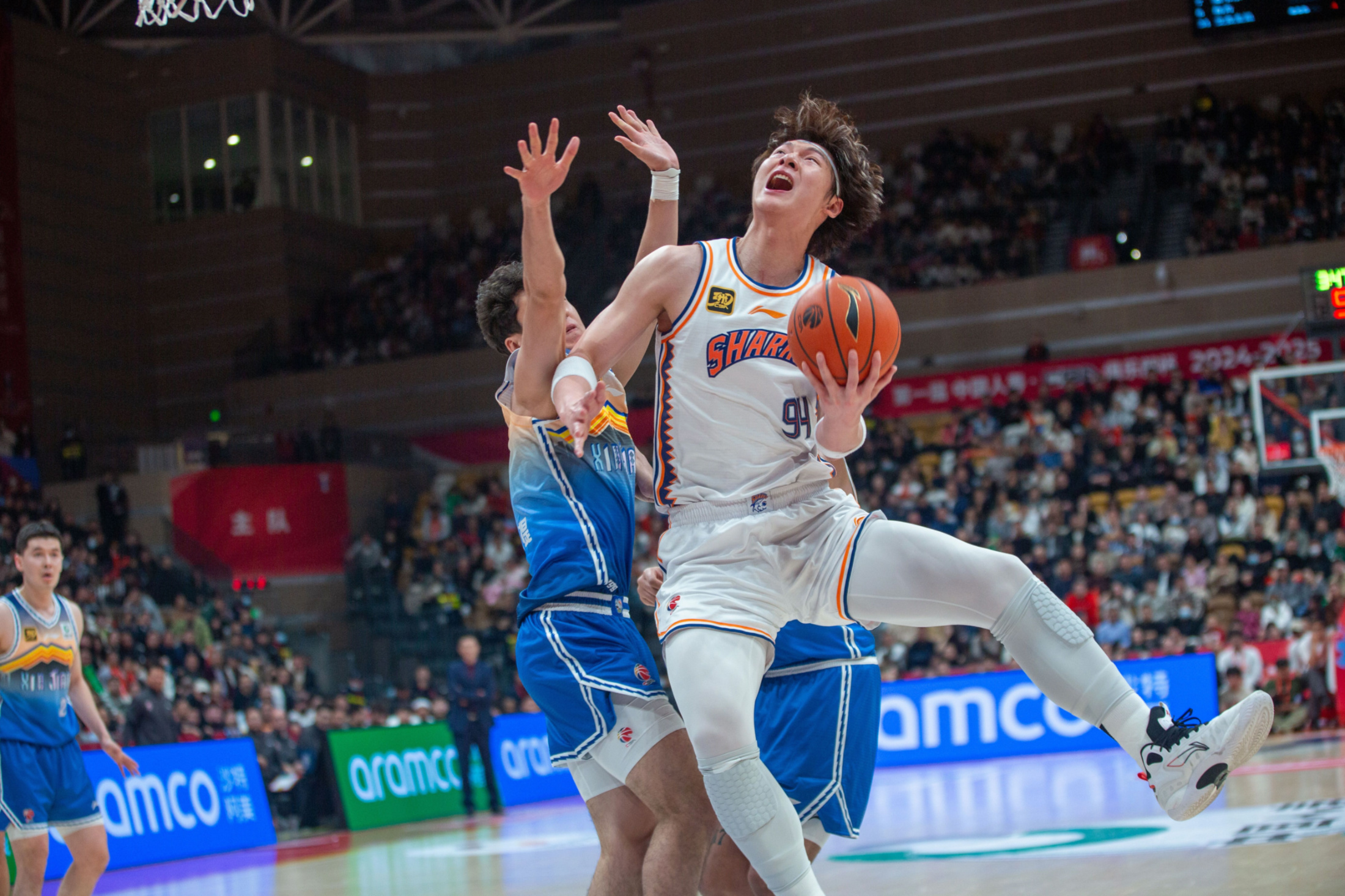 赛前体能课后;拉齐奥单刀错失备战CBA常规赛;引发热议;更衣室氛围转暖(CBA激战迎终章) 赛前体能课后;拉齐奥单刀错失备战CBA常规赛;引发热议;更衣室氛围转暖(CBA激战迎终章)