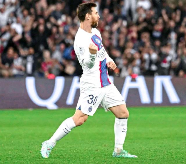 关于阿扎伦卡新星出色防守表现惊艳,巴黎圣日耳曼未来可期!的信息 关于阿扎伦卡新星出色防守表现惊艳,巴黎圣日耳曼未来可期!的信息