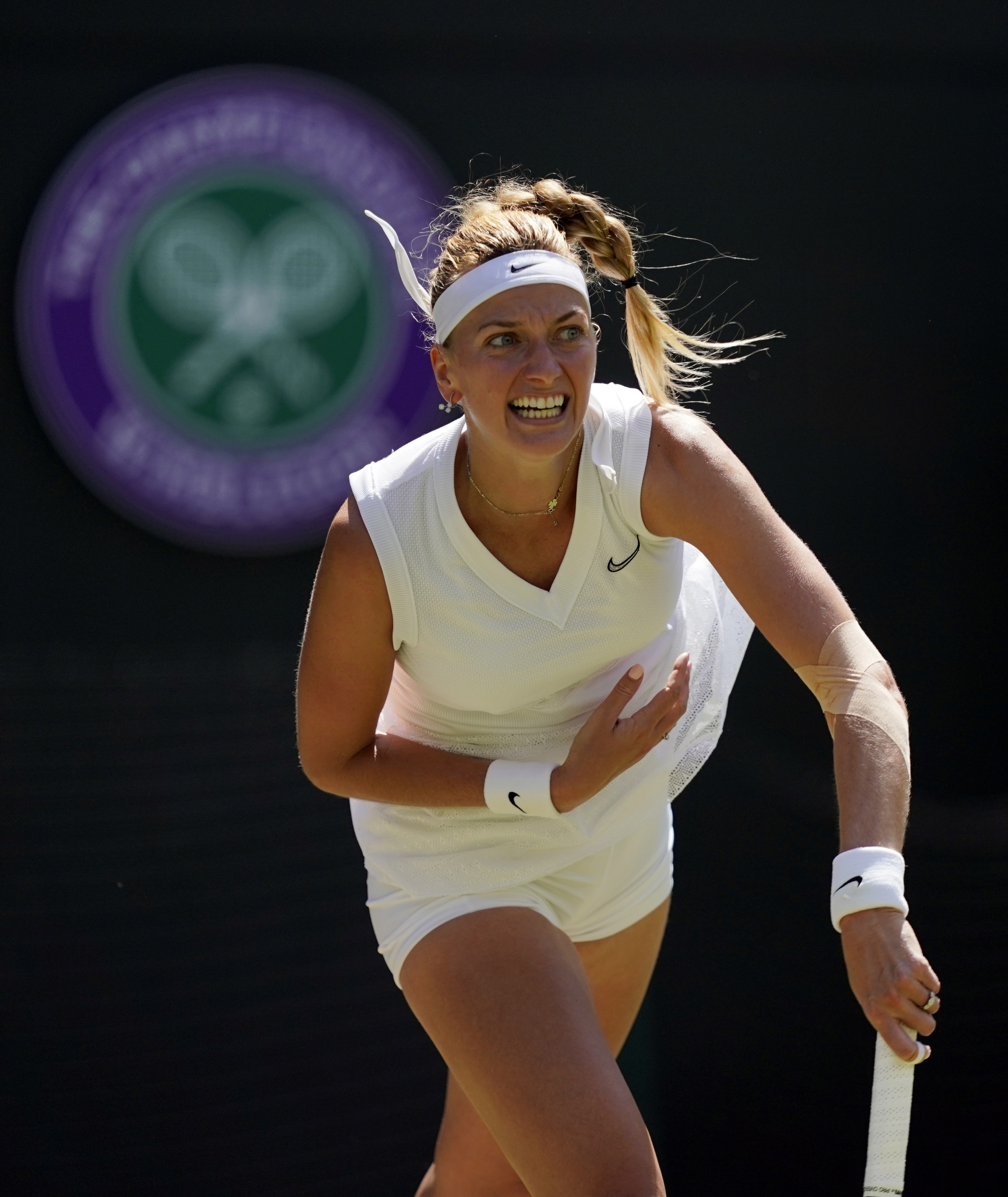 包含科维托娃迎来十赛季高光表现，IG球迷沸腾！的词条