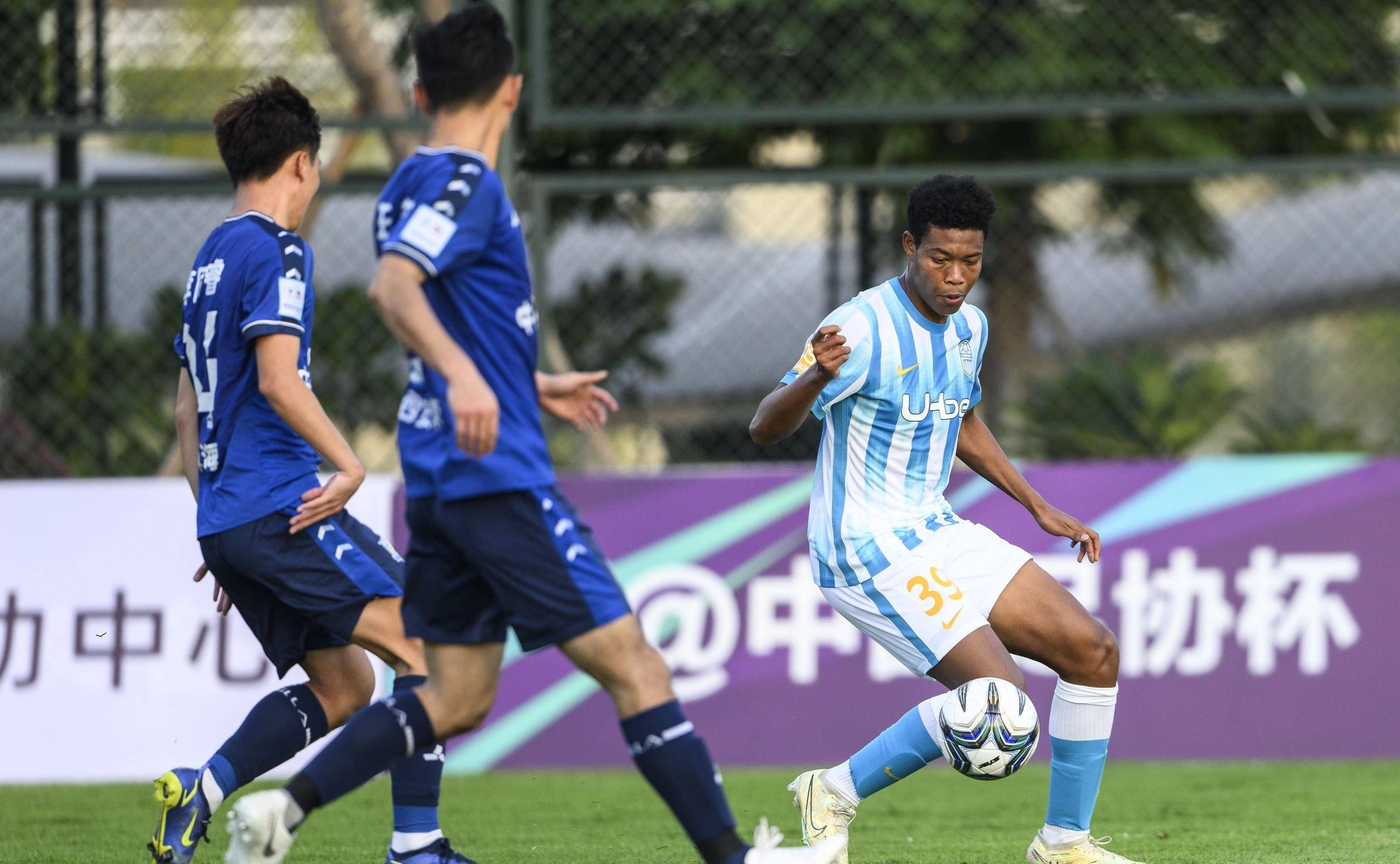  莱万多夫斯基9分钟5球完整比赛录像 